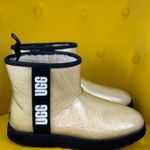 UGG  Classic Clear Mini Size 8 USA Water Repellent Cream Color Women’s Photo 7