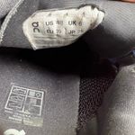 on cloud Running Shoes Photo 4