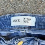 BKE Buckle  Stella 25 Low Rise Slim Fit Distressed Light Wash Capri Jeans ABK2127 Photo 1