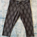 Marika Tek Gray Diamond Patterned Crop Leggings M Gray Size M Photo 0
