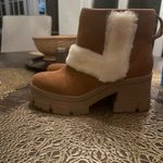 UGG NEW  Brooklyn Sunburst Boots in Chestnut size 10 Photo 4