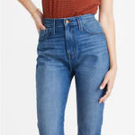 Madewell  The Momjean in Stratfield Wash Blue Jeans, size 25, AA585 Photo 0