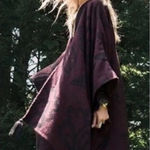 Cleobella  Sevigny Capelet Shawl Poncho Throw Cape
Wrap, In Excellent Condition Photo 0