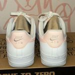 Nike Wmns Air Force 1 ’07 Next Nature ‘Fossil Rose’ Photo 3