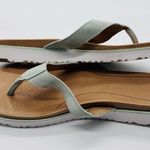 UGG  Women Size 11 Lorrie Suede Thong flip Flop Sandals Green Photo 7