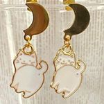 Handmade Kawaii white cat moon dangle earrings💕 Photo 0