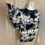 Young Fabulous and Broke Women’s  Flutter Sleeve Top Size L Photo 5