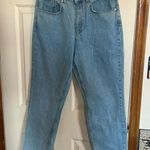 The Ragged Priest Tagged Urban Outfitters Priest High Rise Mom Light Wash W/Distressing Sz 32 Photo 0