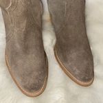 New Bohemian Tan Leather Suede 2” Heel Slip On Women’s Boots size 7 Tan Photo 8