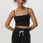 Vuori  Daily Layered Crop Tank Top in Black Size Medium Photo 0