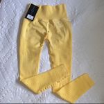 One o one / pacific Yellow Scrunch Leggings  Photo 5