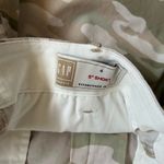 Gap Women's Camouflage 5” Khaki Shorts Photo 2