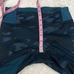 Lululemon clip in crop leggings women’s size 4 Photo 9