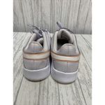 Nike Womens Size 7.5  Legend Essential 2 EUC Photo 3