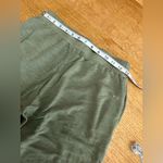 Monrow GUC lounge jogger pants sz Small Green Photo 8