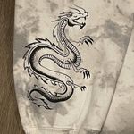 Hollister Dixie D’Amelio x Sweatshirt size M Tie Dye Crew neck Dragon Limited Photo 5