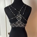 BLACK & WHITE GEOMETRIC STRAPPY CROP TOP Photo 4
