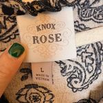 Knox Rose  Black and Cream Paisley Blouse Photo 3