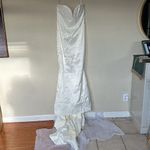 House Of CB HOUSE‎ OF CB 'Giselle' Ivory Satin Strapless Bridal Gown NWOT size L Photo 3