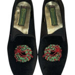 Basic Editions Christmas Wreath Embroidered Black Flat Shoes(Size 7) Photo 0