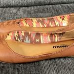 Makalu  Brown Flats Size 8.5 Photo 1
