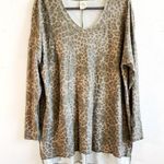 White Crow Top Cheetah/ Leopard Print Scoop Neck Tunic Sz M GUC Super Soft Photo 0
