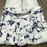 Old Navy  Black and White Compression‎ Cropped High Rise leggings Size Large Photo 7