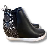 Tinstree Wedge Sneaker Boots Women's Size 9.5 Black Faux Leather Snakeskin Photo 0