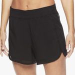 Gaiam  Black Women's Warrior Activewear Shorts S Photo 2