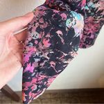 Lululemon  Base Pace High-Rise Crop 23"
Stencil Blossom Red Multi Photo 7