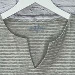 Vineyard Vines  Womens Sleeveless Top Size S Gray Stripe V-Neck Photo 1