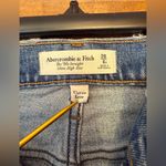 Abercrombie & Fitch 90’s Straight Ultra High Rise Curve Love Distressed Jeans Photo 3
