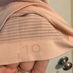 Lululemon Athletica Swiftly Tech 2.0 short sleeve hip length Photo 4