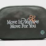 Lululemon NWT Everywhere Belt Bag 1L Move in Nature Palm Deco Photo 0