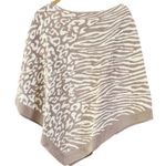 Barefoot Dreams NWT  CozyChic Ultra Lite Ocean Breeze Poncho Faded Rose Animal OS Photo 1