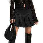 ASOS  pleated mini skirt. Size 14. Black. Photo 0