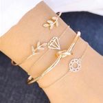 4 piece bracelet set Photo 1