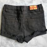 Machine Nouvelle Mode  distressed shorts size small Photo 8