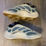 Yeezy  700 V3 Kyanite Photo 2