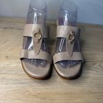 Italian Shoemakers Sandals Beige Wedge Heels Gold Accent Size 8.5 Women Photo 3