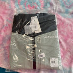 Adidas NWT women’s techrock 3L ski jacket S Photo 1