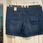 Terra & Sky NWOT  Size 4X Elastic Waist Split Hem Dark Wash Denim Jean Shorts Photo 3
