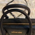 Michael Kors  crossbody purse use only once very beautiful Photo 4