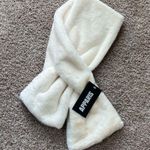 APPARIS revolve Bambi Vegan Fur Scarf White Photo 2