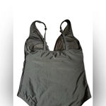 Cupshe Solid Black V-Neck One Piece Swimsuit Scalloped Wide Straps Size 1X Pad Photo 9