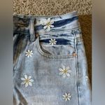 Angel Kiss Blue Denim Jean Shorts with White and Yellow Embroidered Flowers, Size 0/24 Photo 3