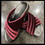 Barney New York Velvet burgundy rose sandals flip Photo 1