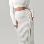 HIGH SLIT LONG SLEEVE PLEATED KNIT SWEATER AND SKIRT MATCHING SET Photo 12