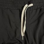 Vuori  women’s performance joggers Photo 3