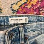 Abercrombie & Fitch Abercrombie Ultra 90s Straight High-Rise Curve Love Photo 3